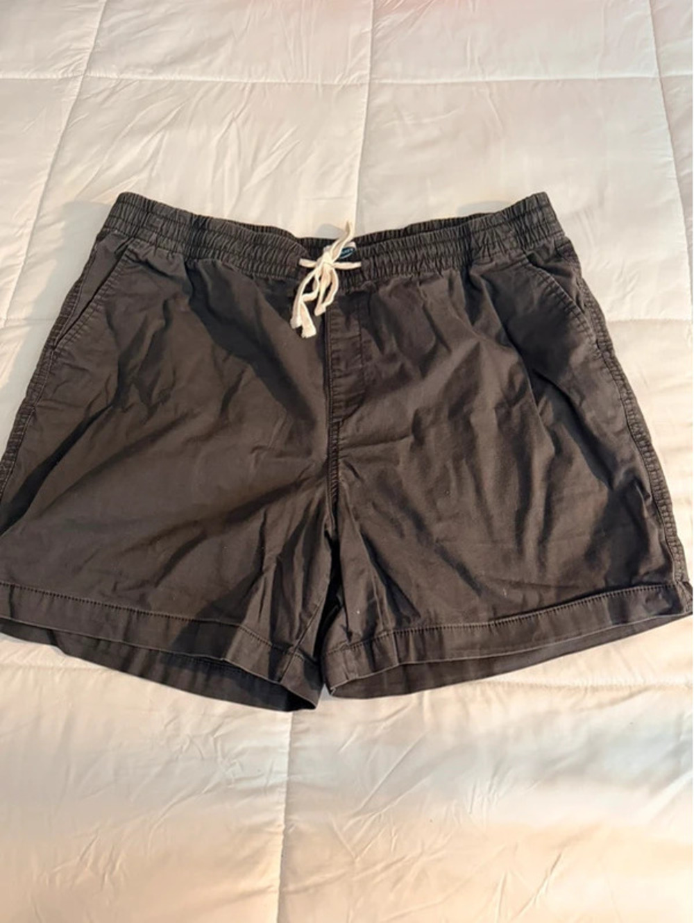 Old Navy Men's Black Casual Summer Shorts with Elastic Waist